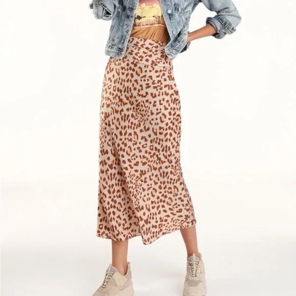 Free People Dresses & Skirts - Free People Normani Bias Cut Midi Skirt Leopard Size 10 Satin Feel